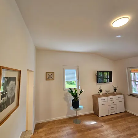 Cozy Reifnitz-mit Seezugang Reifnitz